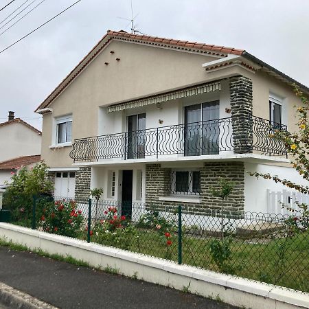 -Comme A La Maison- Jardin, Veranda, Ideal Familles Et Business Niort Exterior foto