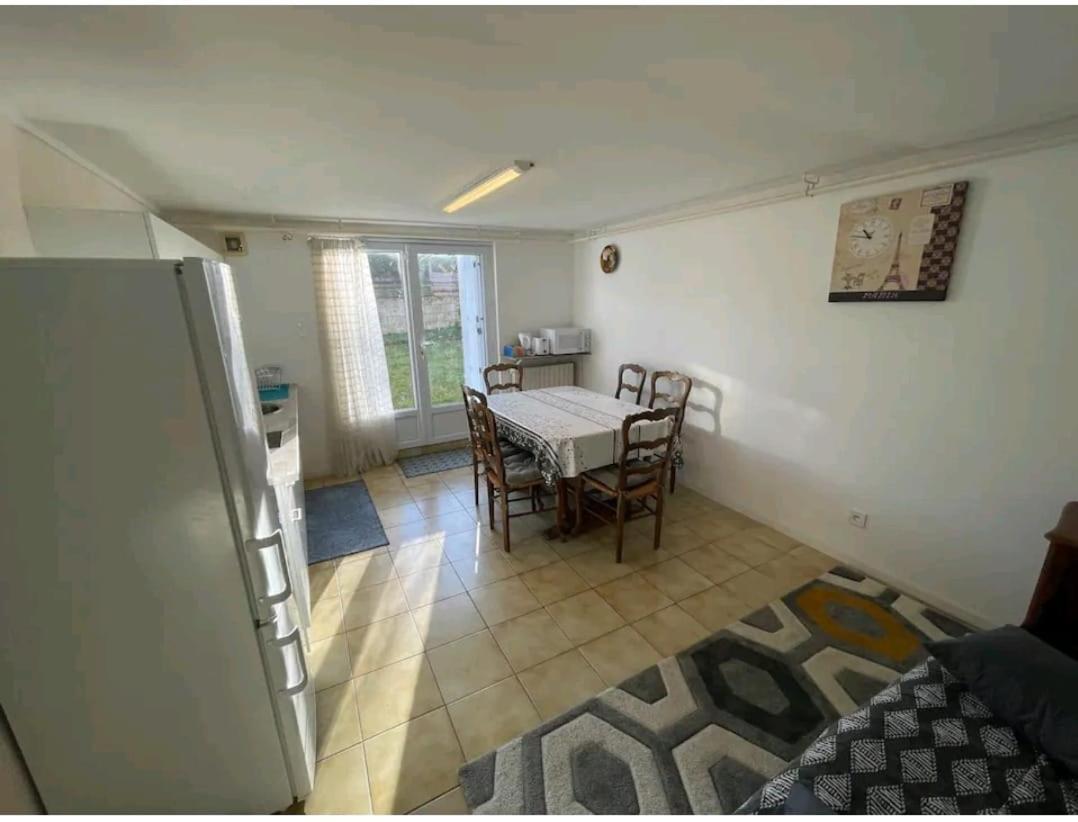 -Comme A La Maison- Jardin, Veranda, Ideal Familles Et Business Niort Exterior foto